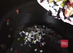 黑米八宝粥的做法图解8