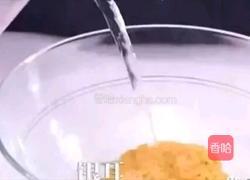 苹 果 雪 梨 银 耳 汤 的做法图解1