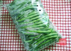 豆角牛肉馅儿饺子的做法图解1