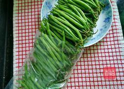 豆角牛肉馅儿饺子的做法图解3