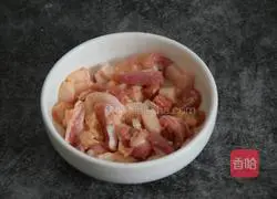 Illustration of how to make stir-fried pork with cabbage 2