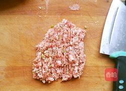 猪肉莲藕包子的做法图解1