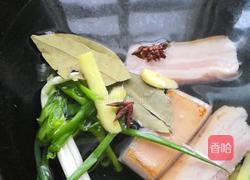 酸菜扣肉的做法图解4