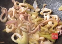 咸菜炒鱿鱼的做法图解7