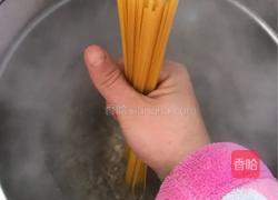 番茄肉酱意面的做法图解2