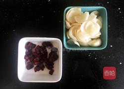 燕窝桃胶银耳糖水的做法图解1