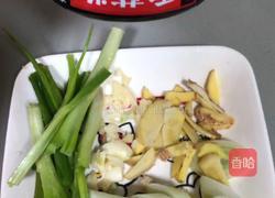 香菇酱炒花甲的做法图解2