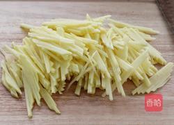 香菇炒土豆条的做法图解1