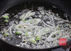 香菇炒土豆条的做法图解4