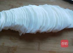 新文美食 白萝卜香辣凉拌菜的做法图解2