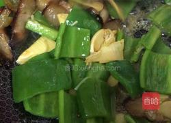 酱肉炒灯椒的做法图解11