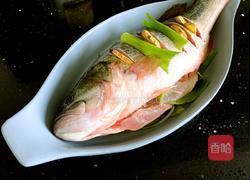 清蒸鲈鱼的做法图解1