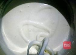 无水无油松软小蛋糕的做法图解3