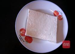 青豆烧豆腐的做法图解1
