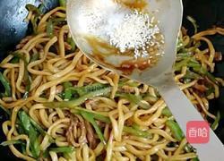 尖椒肉丝炒面的做法图解9