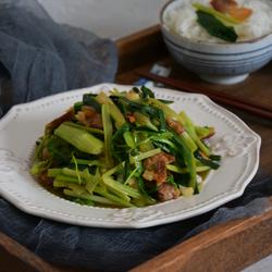 香芹蒜苗炒肉的做法[图]