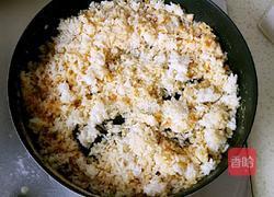 咸蛋黄炒饭的做法图解3