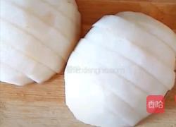 红酒雪梨的做法图解1