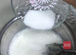 草莓小四蛋糕卷的做法图解4