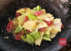 土豆片炒腊肠的做法图解17