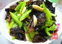 芹菜炒木耳的做法图解9