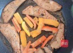 香煎黑椒三文鱼/沙拉通心粉的做法图解9