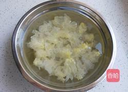 银耳拌黄瓜的做法图解2