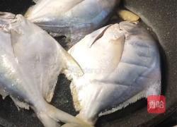 香煎白仓鱼的做法图解3