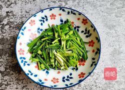 青蒜苗炒豆腐皮的做法图解2