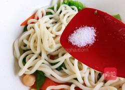 杂蔬海鲜炒乌冬面的做法图解5