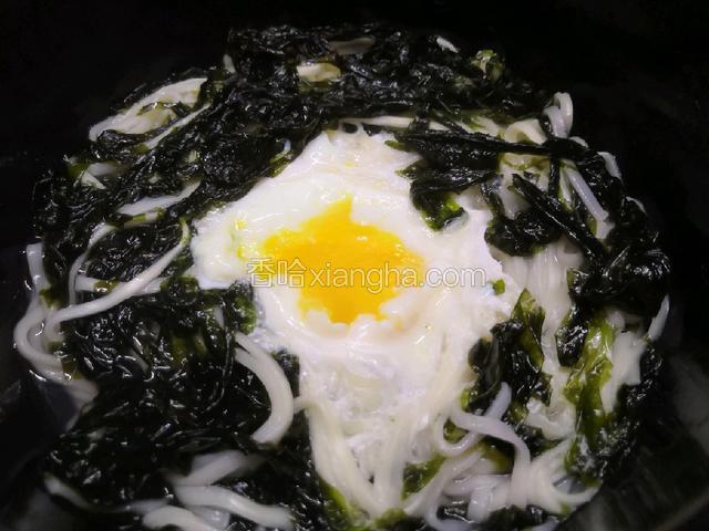 乌云映月（紫菜鸡蛋汤面）