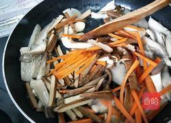 黑平菇炒香干的做法图解4