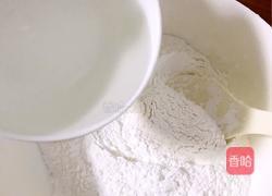 红糖油粑粑的做法图解1