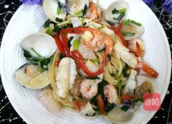 蒜香海鲜意面的做法图解14