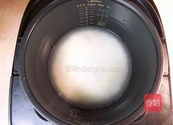 胡萝卜土豆焖饭的做法图解2