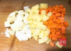 胡萝卜土豆焖饭的做法图解3