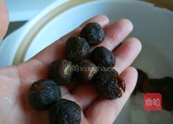 冰糖杏干桂圆茶的做法图解4