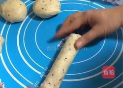  黑芝麻肠仔包的做法图解7