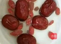 苹果银耳红枣枸杞汤的做法图解5