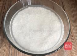 腊肉焖糯米粉的做法图解1