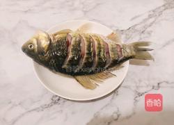 鲫鱼豆腐汤的做法图解1