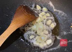 Illustration of how to make sweet and sour poached eggs 4