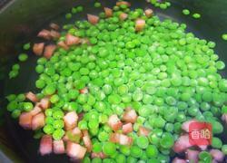 豌豆炒腊肠的做法图解5