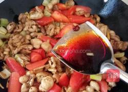 胡萝卜煲肥肠的做法图解9