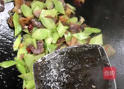 腊肉炒莴笋的做法图解11