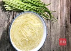 毛芹炒土豆丝的做法图解2