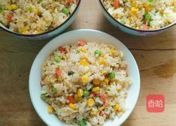 玉米豌豆鸡蛋火腿炒饭的做法图解9