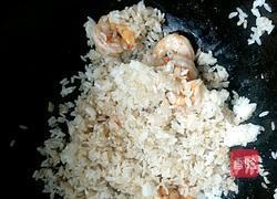 蝦仁菠蘿炒飯的做法圖解6