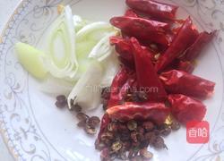 腊肉炒花菜的做法图解3