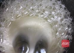 葡萄干奶油蛋糕卷的做法图解2